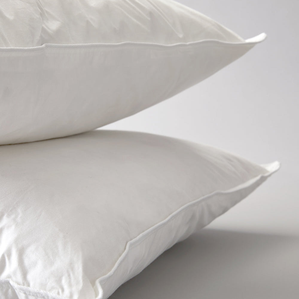 Down vs. Down Alternative Pillows: Choosing the Right Pillow for You
